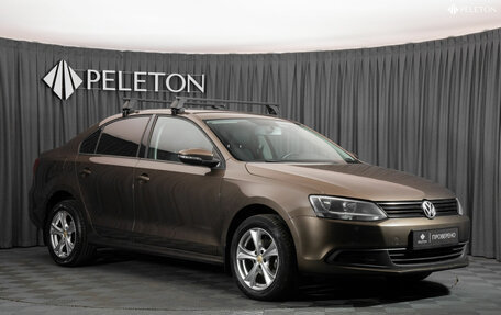 Volkswagen Jetta VI, 2013 год, 880 000 рублей, 2 фотография