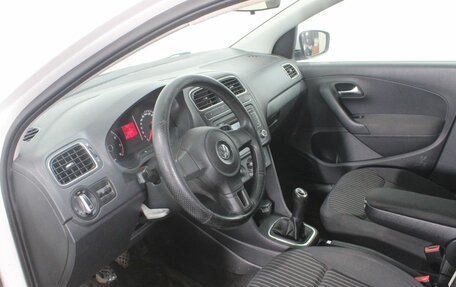 Volkswagen Polo VI (EU Market), 2011 год, 665 000 рублей, 16 фотография