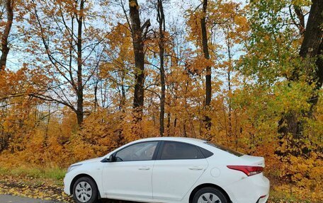 Hyundai Solaris II рестайлинг, 2018 год, 1 050 000 рублей, 8 фотография