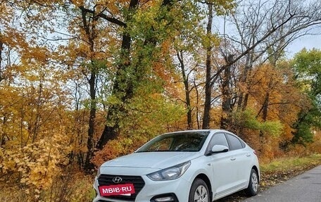 Hyundai Solaris II рестайлинг, 2018 год, 1 050 000 рублей, 5 фотография