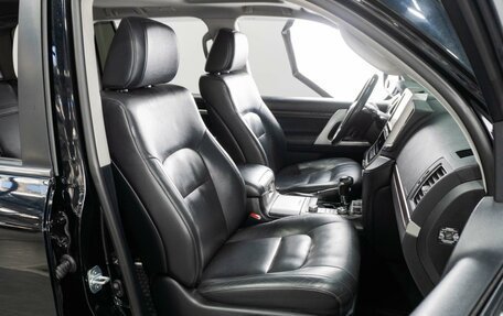 Toyota Land Cruiser 200, 2018 год, 5 749 000 рублей, 8 фотография