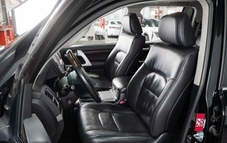 Toyota Land Cruiser 200, 2018 год, 5 749 000 рублей, 10 фотография