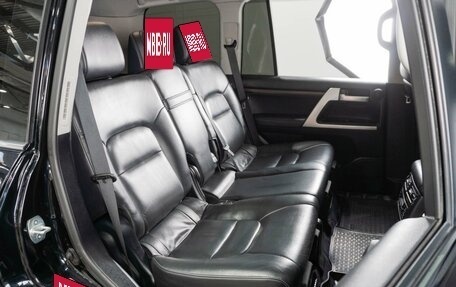 Toyota Land Cruiser 200, 2018 год, 5 749 000 рублей, 7 фотография