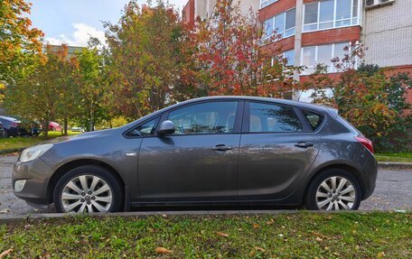 Opel Astra J, 2011 год, 650 000 рублей, 5 фотография