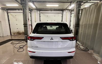 Mitsubishi Outlander, 2023 год, 3 600 000 рублей, 1 фотография