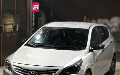 Hyundai Solaris II рестайлинг, 2014 год, 951 000 рублей, 2 фотография