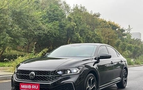 Volkswagen Passat B8 рестайлинг, 2022 год, 2 280 000 рублей, 1 фотография