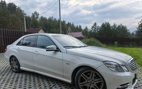 Mercedes-Benz E-Класс, 2011 год, 1 350 000 рублей, 4 фотография