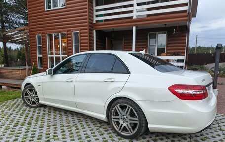 Mercedes-Benz E-Класс, 2011 год, 1 350 000 рублей, 7 фотография