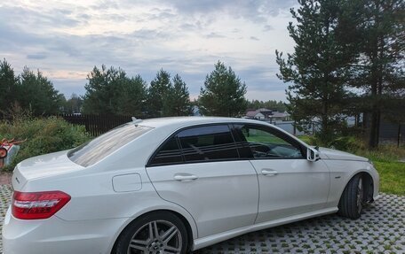 Mercedes-Benz E-Класс, 2011 год, 1 350 000 рублей, 6 фотография