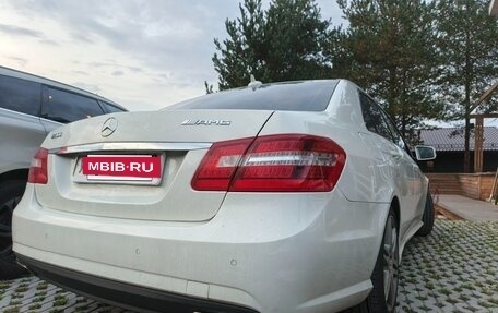 Mercedes-Benz E-Класс, 2011 год, 1 350 000 рублей, 9 фотография