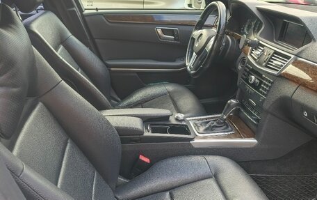 Mercedes-Benz E-Класс, 2011 год, 1 350 000 рублей, 15 фотография