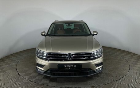 Volkswagen Tiguan II, 2017 год, 2 350 000 рублей, 2 фотография
