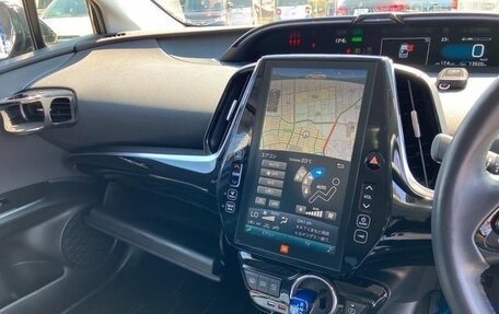 Toyota Prius IV XW50, 2021 год, 1 993 000 рублей, 13 фотография