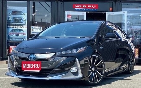 Toyota Prius IV XW50, 2021 год, 1 993 000 рублей, 3 фотография