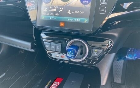 Toyota Prius IV XW50, 2021 год, 1 993 000 рублей, 17 фотография