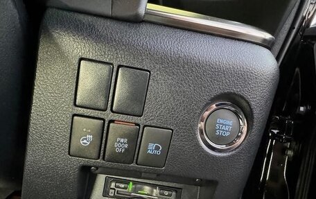 Lexus LM I, 2022 год, 11 111 111 рублей, 28 фотография