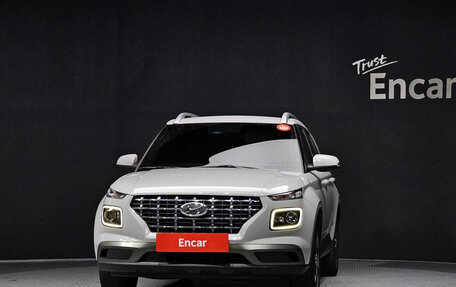 Hyundai Venue I, 2022 год, 1 790 000 рублей, 2 фотография