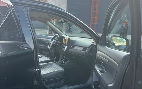 Mitsubishi Outlander III рестайлинг 3, 2014 год, 1 500 000 рублей, 13 фотография