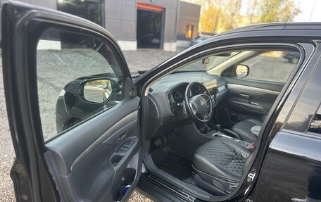 Mitsubishi Outlander III рестайлинг 3, 2014 год, 1 500 000 рублей, 6 фотография