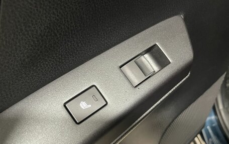 Toyota RAV4, 2019 год, 2 715 000 рублей, 18 фотография