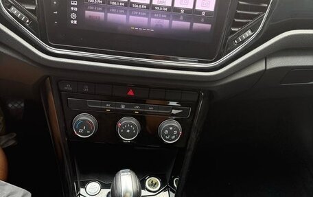 Volkswagen T-Roc I, 2021 год, 1 596 000 рублей, 10 фотография