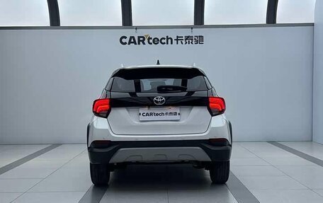 Toyota Yaris XP150 рестайлинг, 2022 год, 1 400 000 рублей, 3 фотография