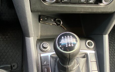 Volkswagen Amarok I рестайлинг, 2010 год, 1 070 000 рублей, 18 фотография