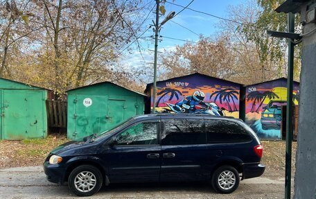 Dodge Caravan IV, 2003 год, 600 000 рублей, 2 фотография