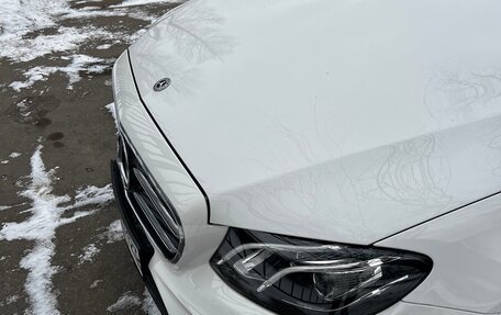 Mercedes-Benz E-Класс, 2018 год, 3 650 000 рублей, 19 фотография