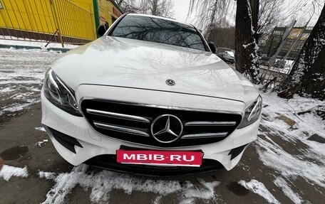 Mercedes-Benz E-Класс, 2018 год, 3 650 000 рублей, 22 фотография