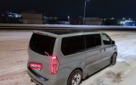 Hyundai Grand Starex Grand Starex I рестайлинг 2, 2008 год, 1 800 000 рублей, 4 фотография