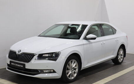 Skoda Superb III рестайлинг, 2018 год, 1 855 000 рублей, 2 фотография