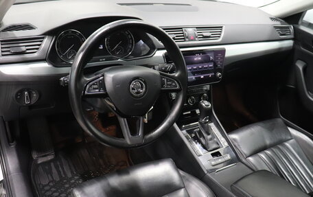 Skoda Superb III рестайлинг, 2018 год, 1 855 000 рублей, 8 фотография