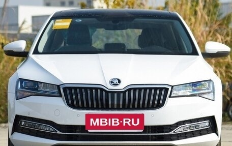 Skoda Superb, 2025 год, 2 250 000 рублей, 2 фотография