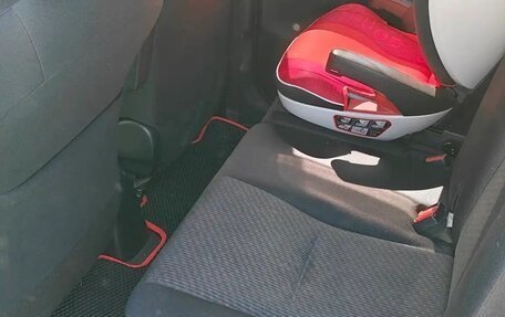 Toyota Ractis II, 2014 год, 930 000 рублей, 7 фотография