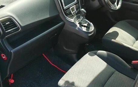 Toyota Ractis II, 2014 год, 930 000 рублей, 6 фотография