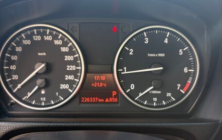 BMW 3 серия, 2010 год, 875 000 рублей, 13 фотография