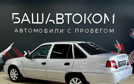 Daewoo Nexia I рестайлинг, 2011 год, 200 000 рублей, 2 фотография