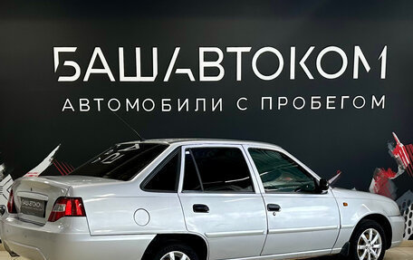 Daewoo Nexia I рестайлинг, 2011 год, 200 000 рублей, 4 фотография