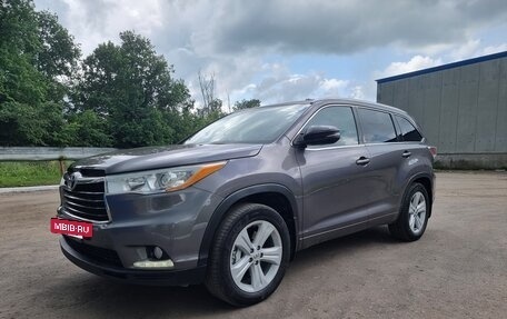 Toyota Highlander III, 2015 год, 3 200 000 рублей, 3 фотография