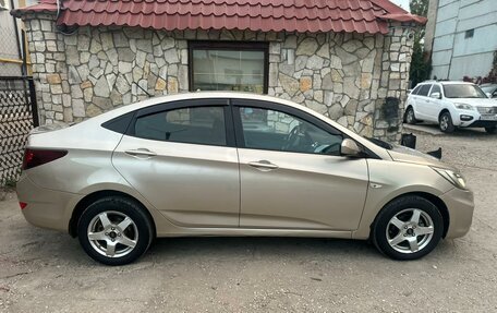 Hyundai Solaris II рестайлинг, 2011 год, 650 000 рублей, 4 фотография