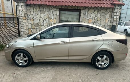 Hyundai Solaris II рестайлинг, 2011 год, 650 000 рублей, 5 фотография