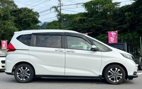 Honda Freed II, 2021 год, 1 420 000 рублей, 3 фотография