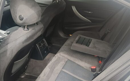 BMW 3 серия, 2016 год, 2 300 000 рублей, 13 фотография