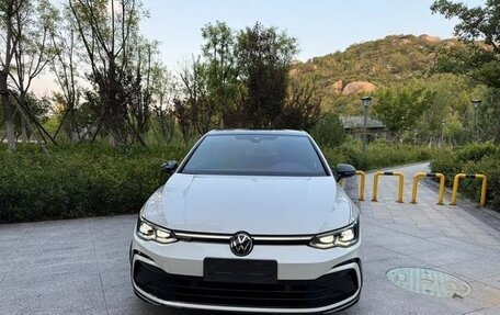 Volkswagen Golf VIII, 2022 год, 1 810 000 рублей, 2 фотография