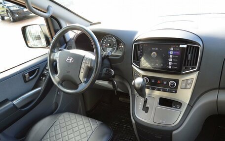 Hyundai H-1 II рестайлинг, 2019 год, 2 999 000 рублей, 20 фотография