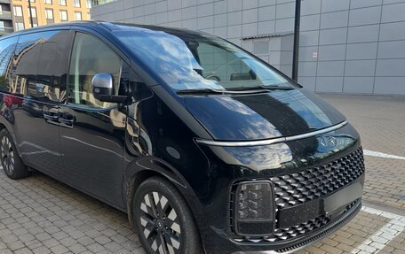 Hyundai Staria, 2023 год, 5 300 000 рублей, 1 фотография