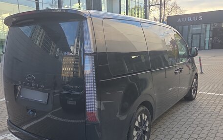 Hyundai Staria, 2023 год, 5 300 000 рублей, 2 фотография
