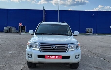 Toyota Land Cruiser 200, 2014 год, 3 600 000 рублей, 1 фотография